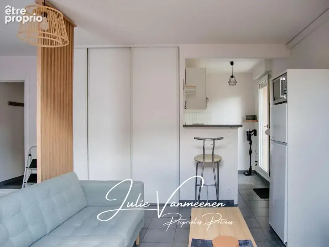 T1 de 30m2 avec terrasse de 55m2 + parking - Meublé, rénové, climatisé - LARDENNE - photo 3