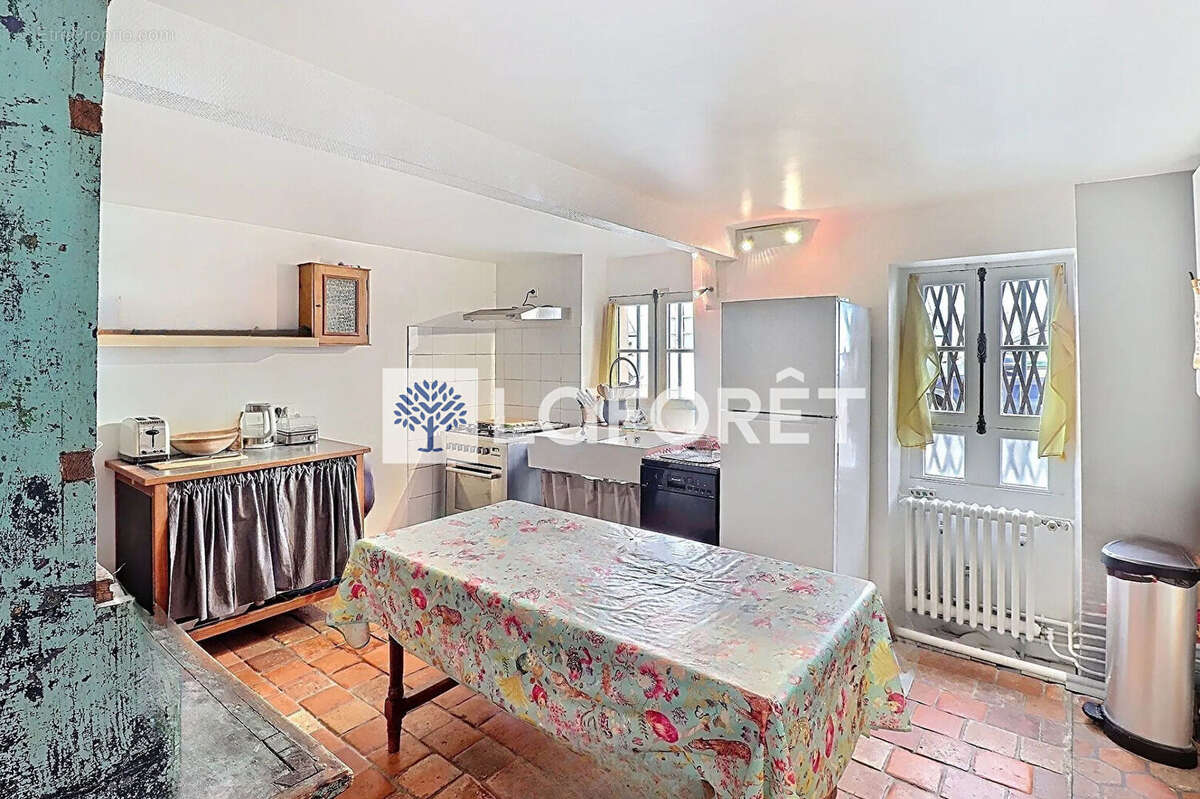 Maison à SAINT-NOM-LA-BRETECHE