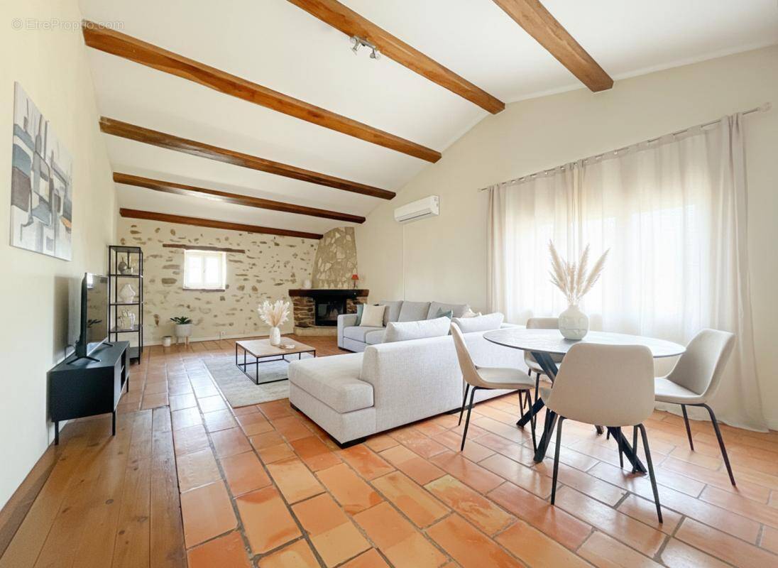 Maison à SAINT-JULIEN