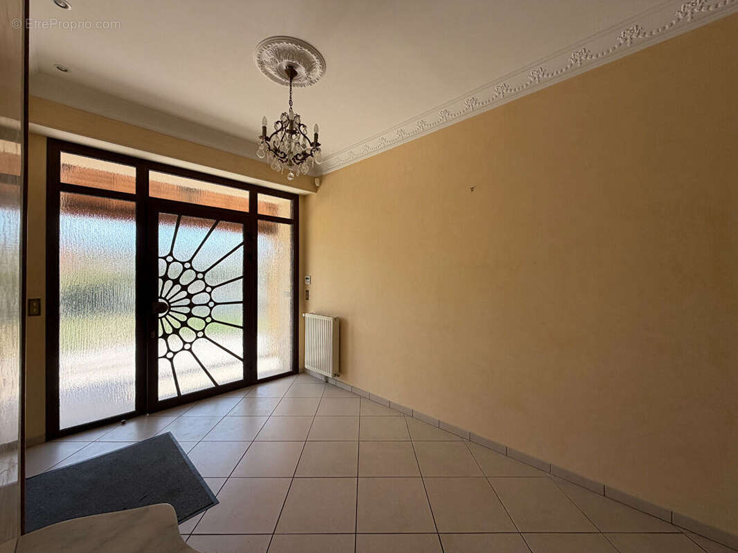 Villa aux prestations rares ! volumes, confort & accessibilité - photo 3