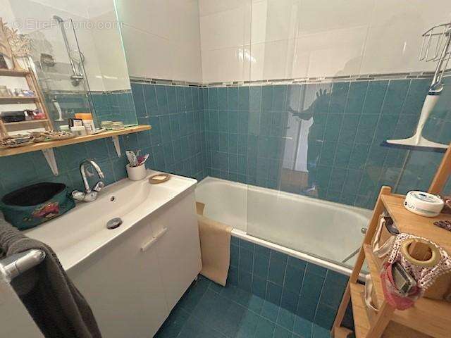   - Appartement à VILLEURBANNE