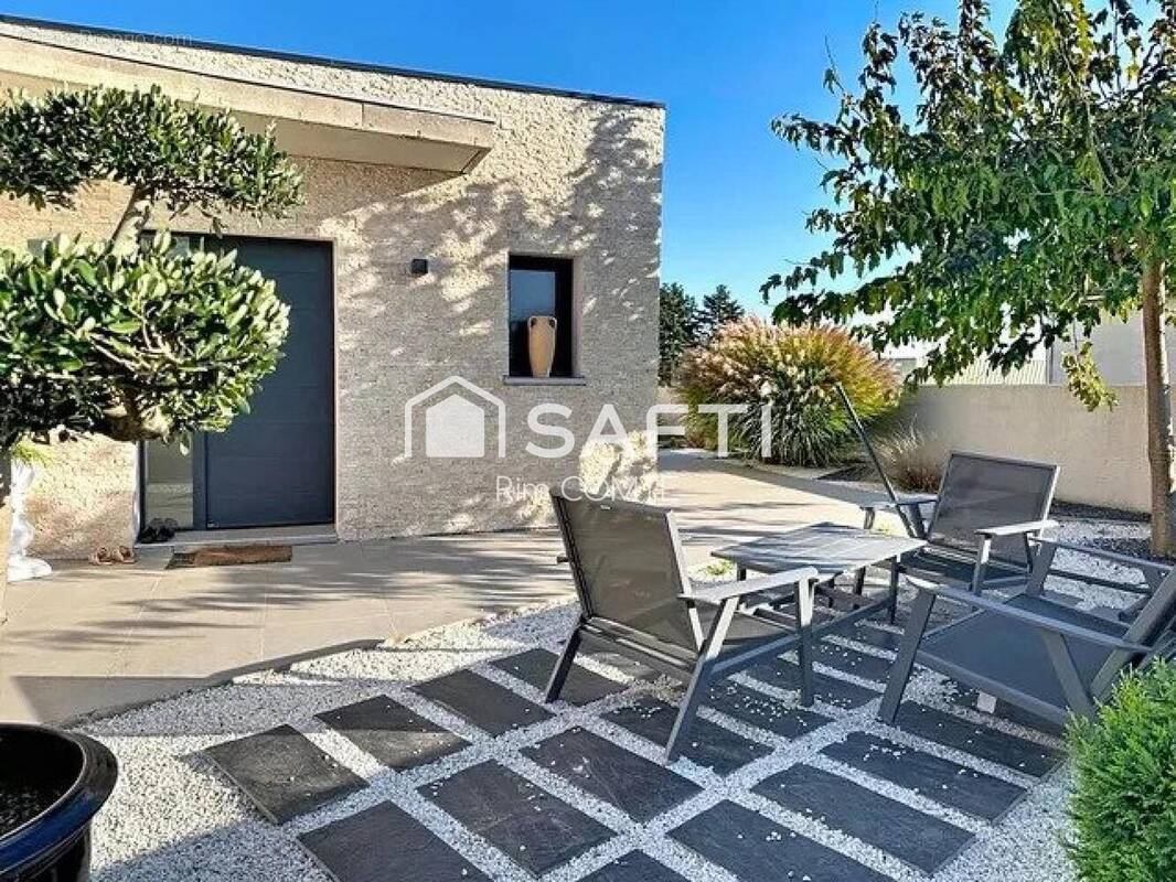 Photo 1 - Maison à ROUSSILLON