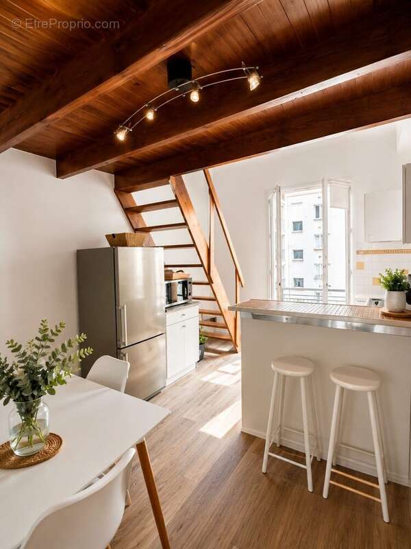 Appartement 44 m² à Paris-15e  - photo 2