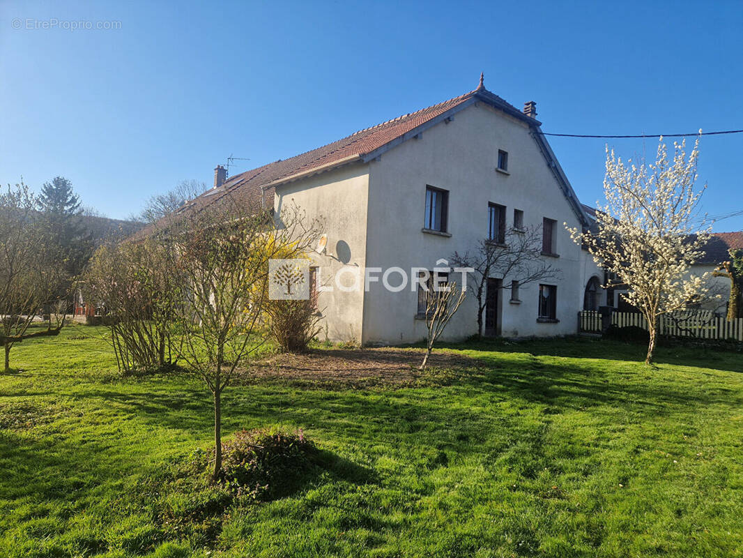 Maison à CHAY