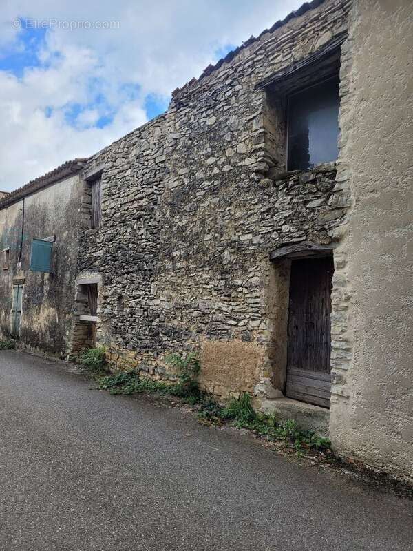 Maison à SAUMANE