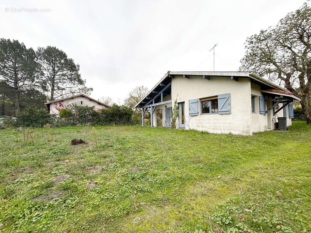 Maison à PISSOS
