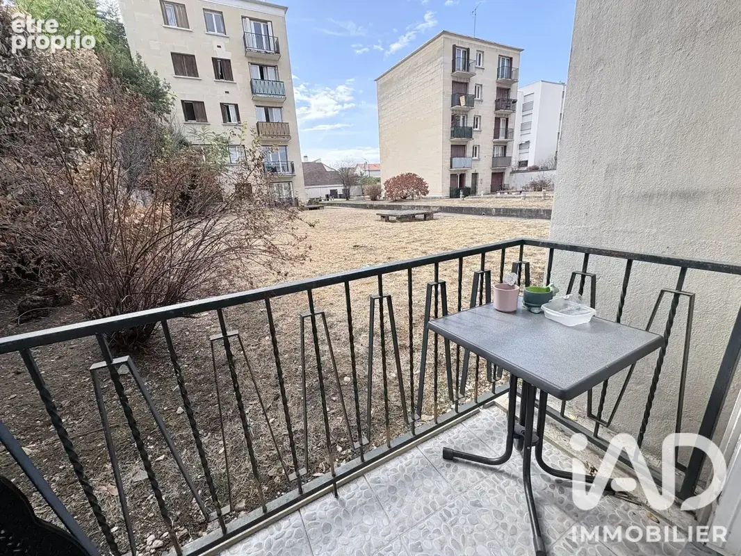 Photo 1 - Appartement à SAINT-MAUR-DES-FOSSES
