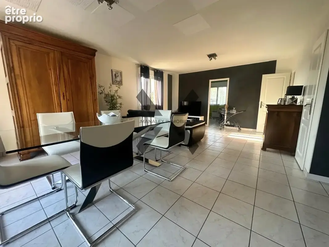 MAISON PLAIN PIED ROANNE - 3 chambres - 1 bureau - Séjour lumineux - photo 5