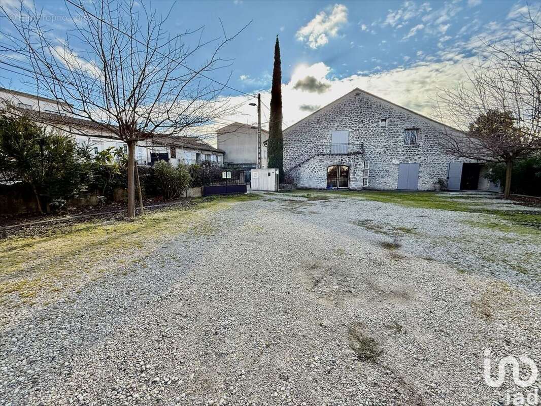 Photo 2 - Commerce à PIERRELATTE