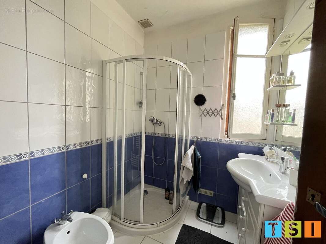 Maison à MONTREJEAU