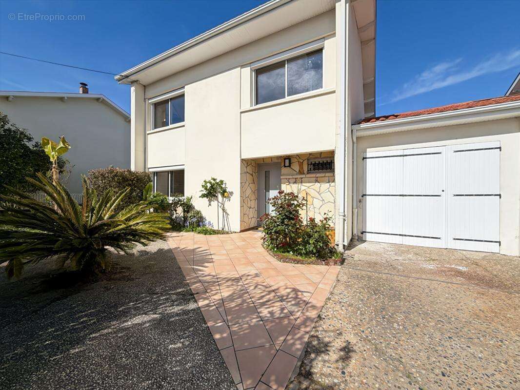 Maison à LE HAILLAN