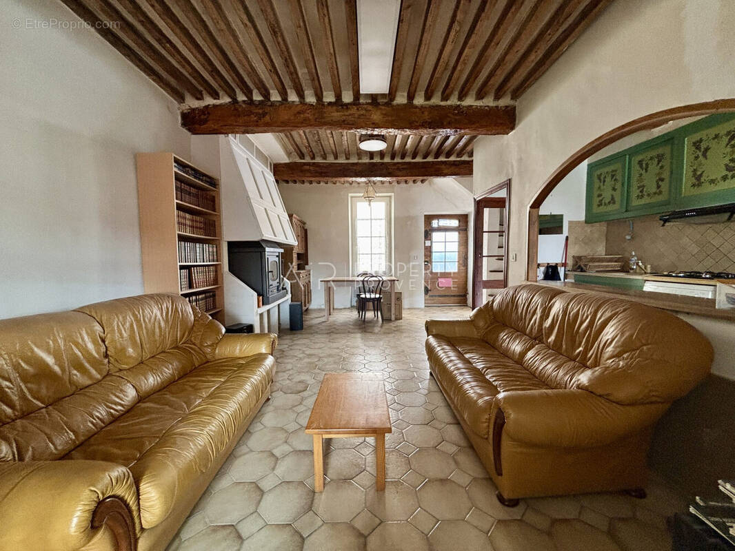 AIR Property Provence - Maison à LA TOUR-D&#039;AIGUES