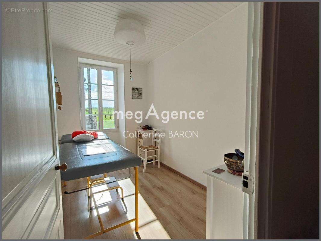 Maison en pierre 190m2 - 3 chambres - bureau - Jardin - photo 5