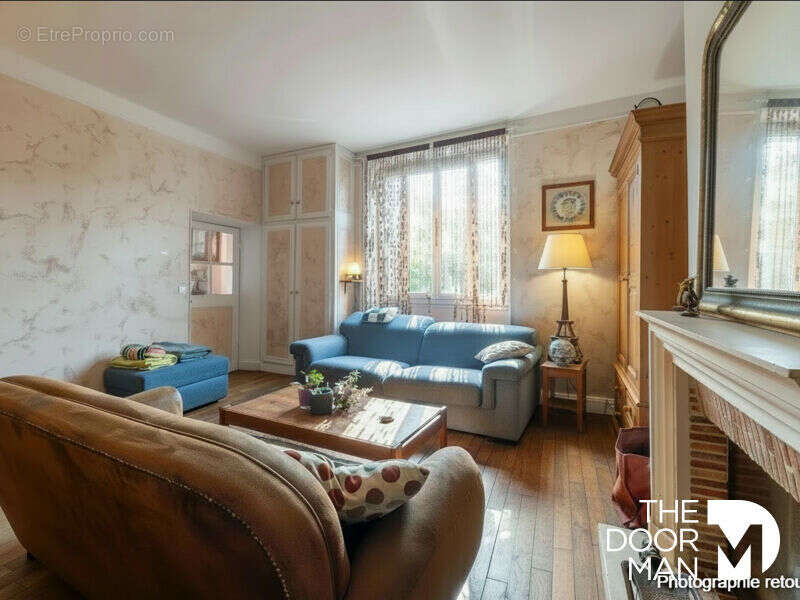 Maison à LE PERRAY-EN-YVELINES