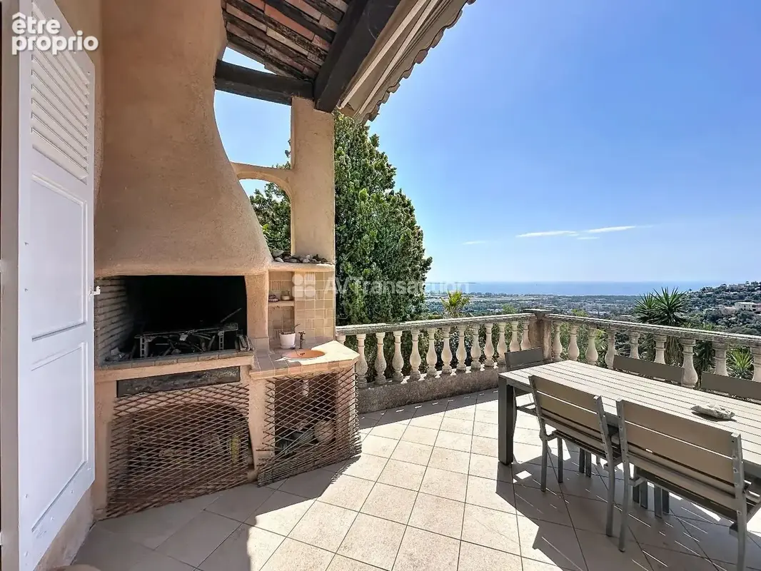 Maison à MANDELIEU-LA-NAPOULE