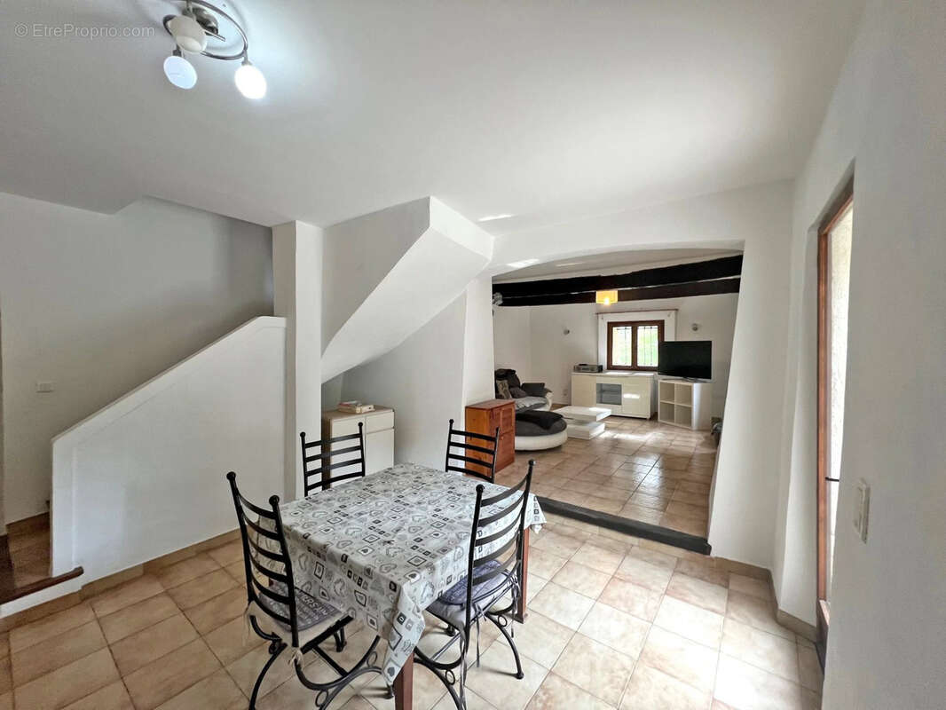 Maison à ROQUEFORT-LES-PINS