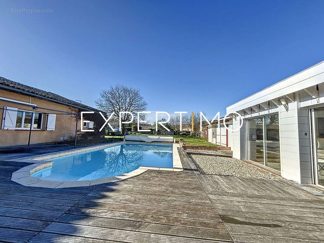 Maison à AYGUESVIVES