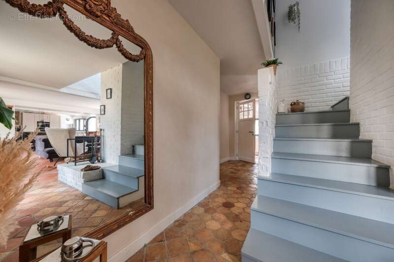 EXCLUSIVITE - Dpt Yvelines (78), à vendre à AUTOUILLET, Maison de caractère 5 pièces - photo 13