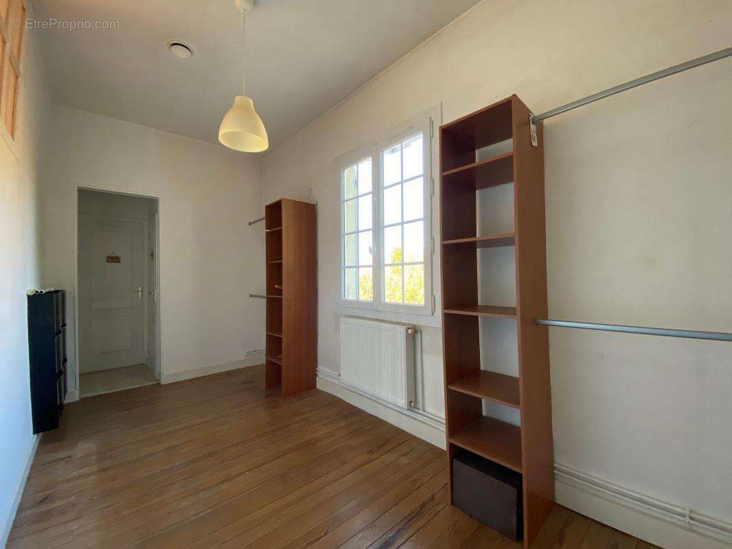 Maison à AMBARES-ET-LAGRAVE