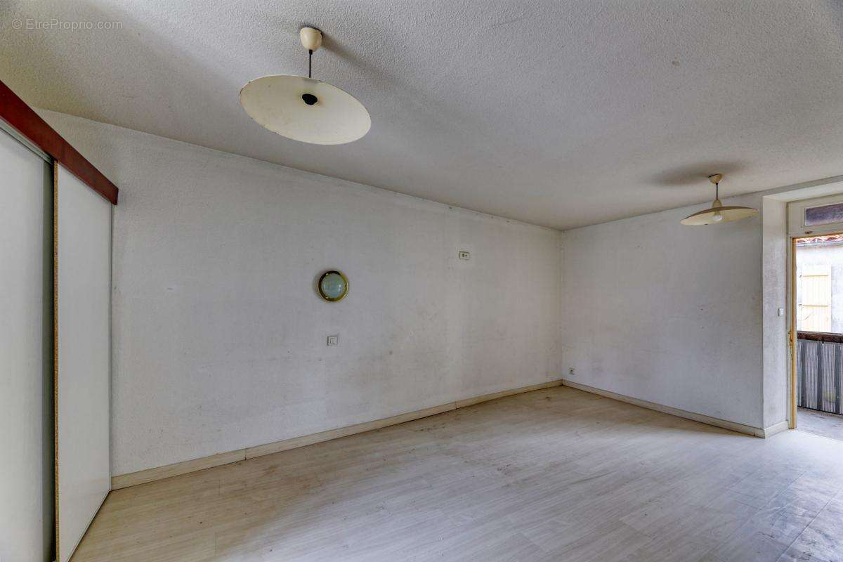 Immeuble - 102 m² - Les Sables-d'Olone (85) - photo 12