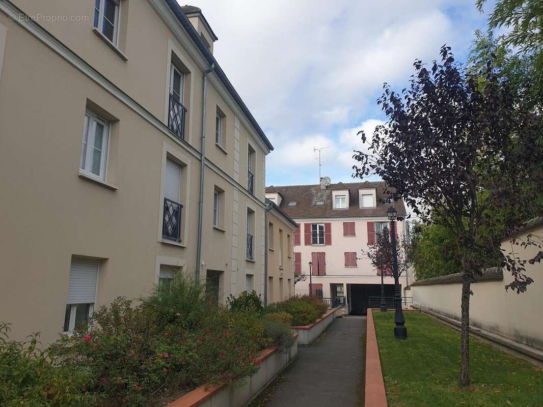 Photo 8 - Appartement à MONTEREAU-FAULT-YONNE