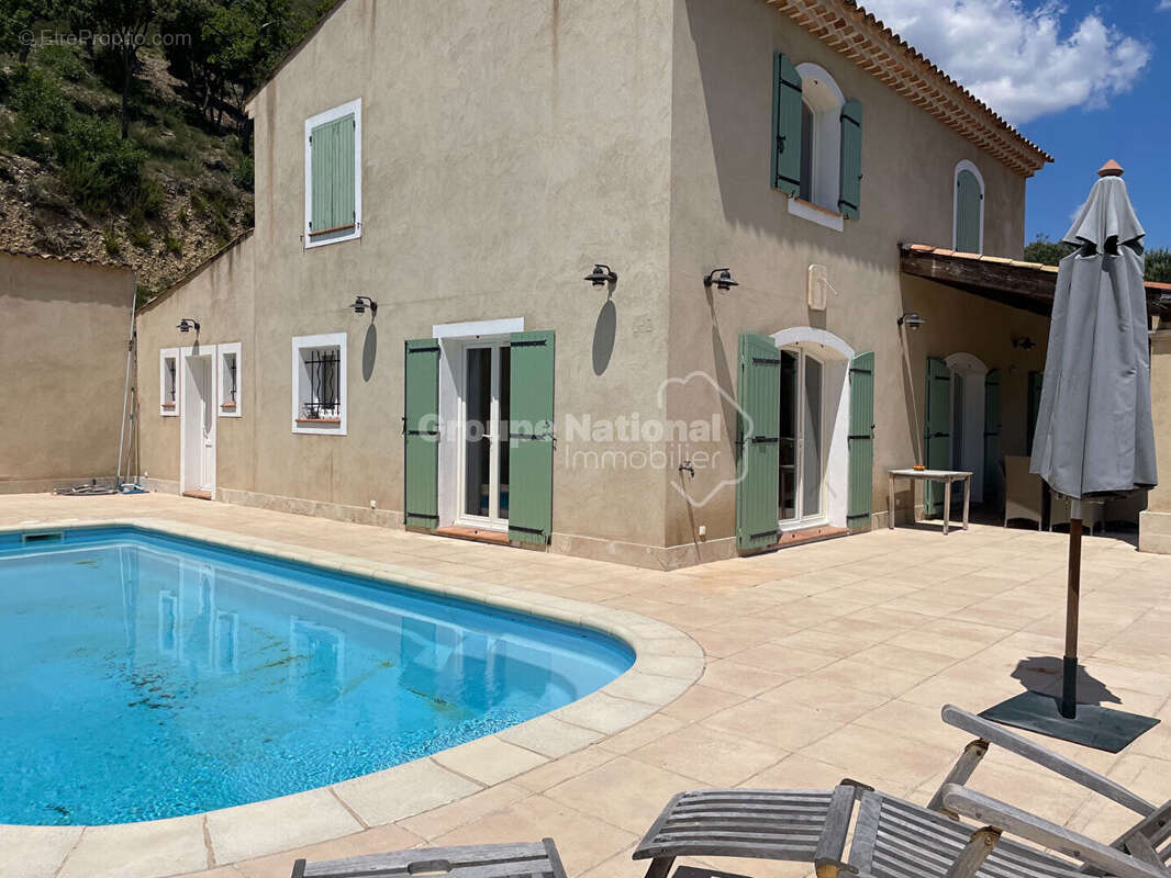 Allemagne En Provence T6 -163 m2 piscine garages 2159m² de terrain - photo 17