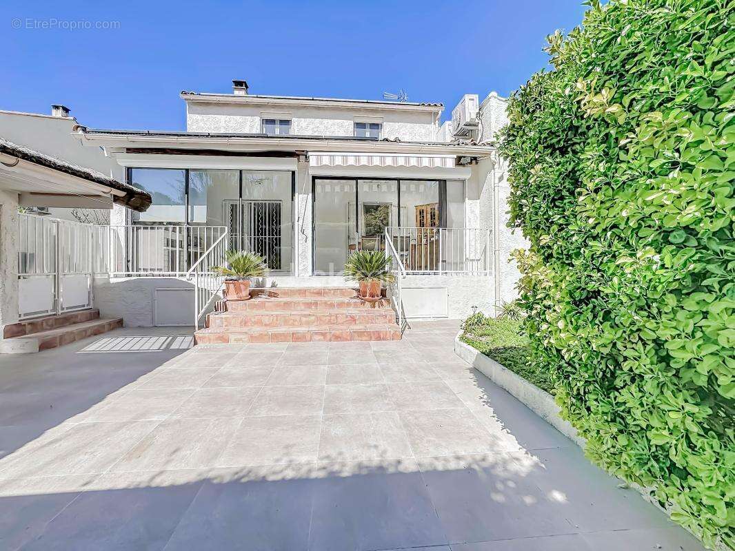 *** superbe villa de 175 m² avec garage – juvignac la plaine*** - photo 23