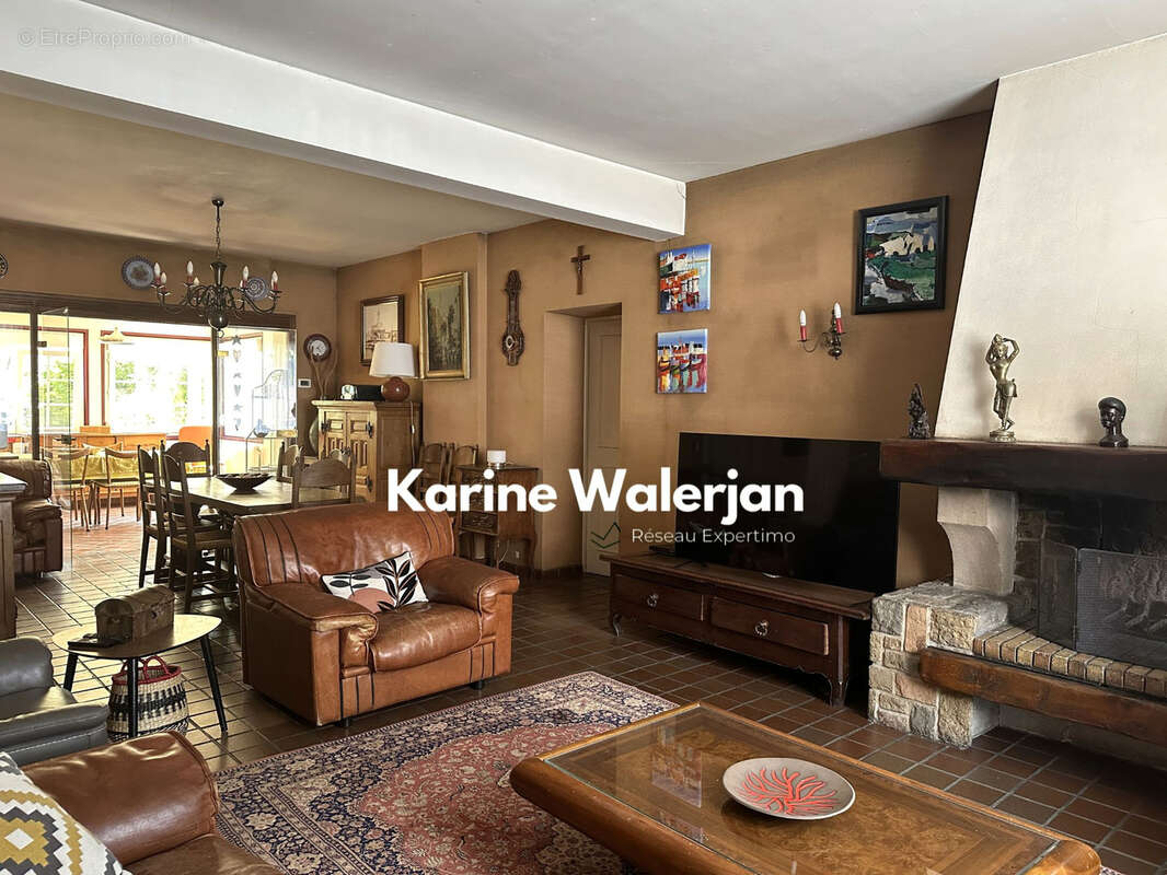 Maison à COURRIERES