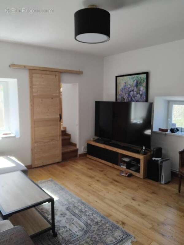 Photo 3 - Maison à ROUVRES-LA-CHETIVE