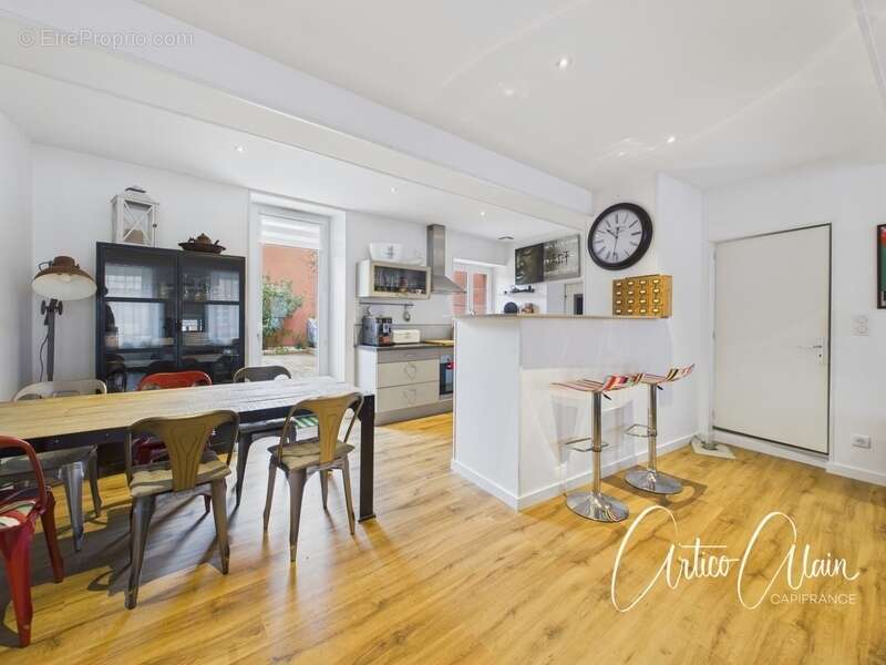 Maison de village 136 m² avec cours et garage au centre de Villefranche de Lauragais - photo 4