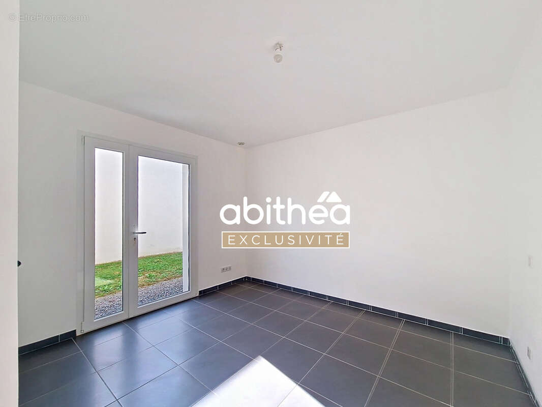 Maison à MORTAGNE-SUR-GIRONDE