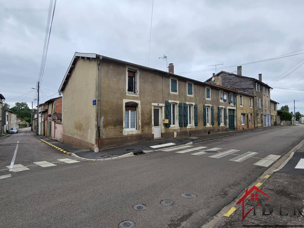 Maison à WASSY