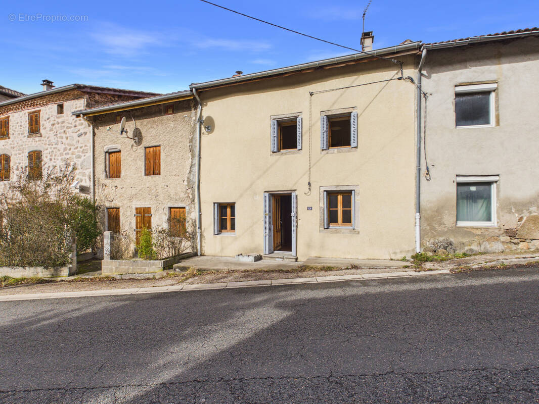 Maison à CRAPONNE-SUR-ARZON