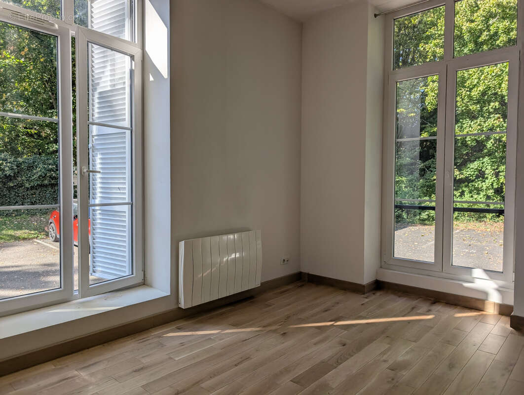 Appartement à SAINT-JEAN-DE-BRAYE