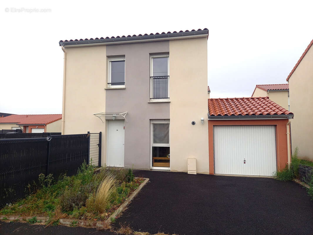 Maison à PONT-DU-CHATEAU