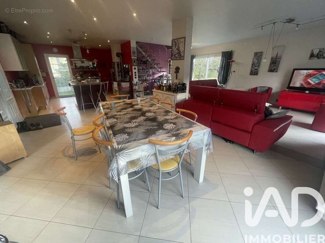 Photo 2 - Maison à LIMONY