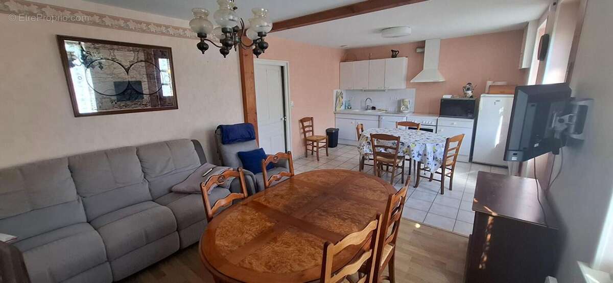 Maison en village 70 m2 joli terrain - photo 6