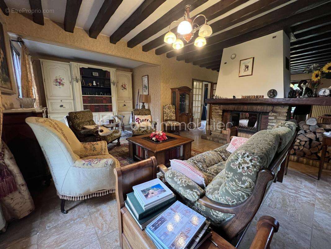 Maison à ORVILLIERS