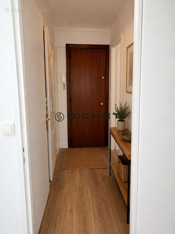 Paris 17ème - Ternes / Champerret - Studio de 35,18 m² avec cave et ascenseur - photo 3