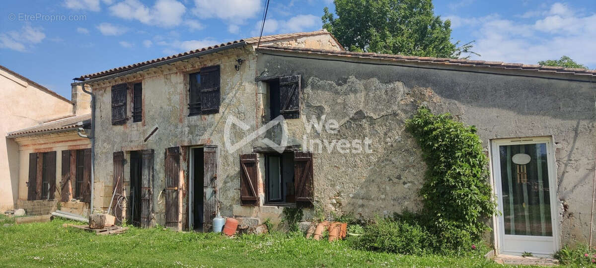 Maison à MOMBRIER