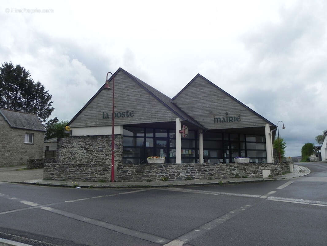 Maison à BRENNILIS