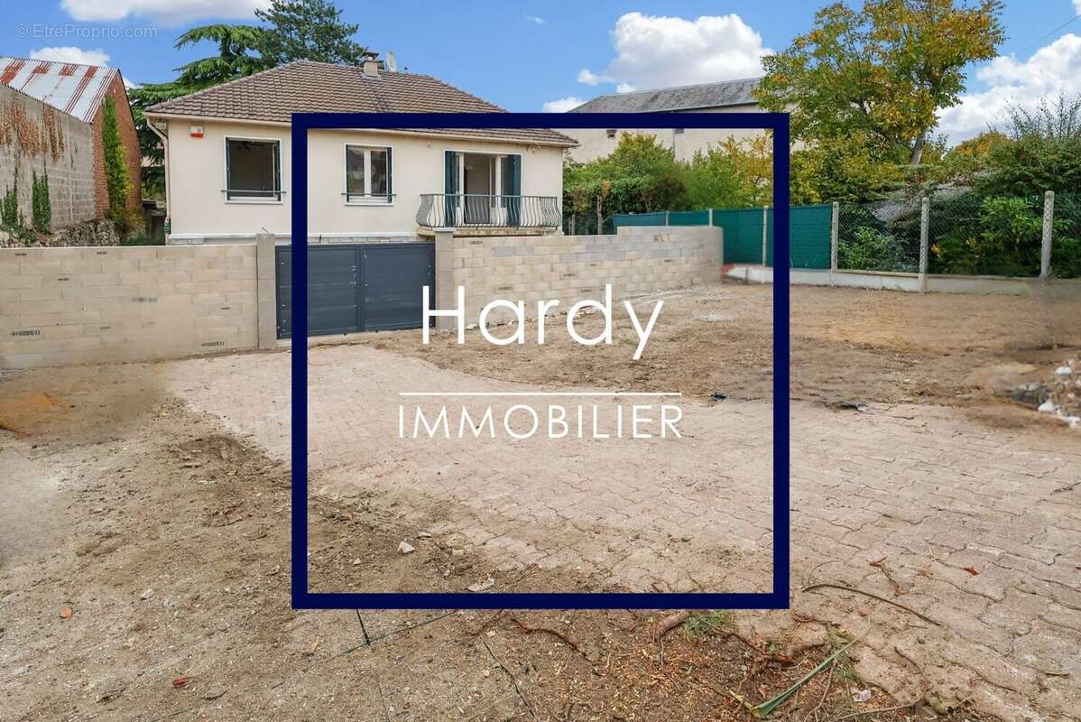 Maison à PIERRELAYE