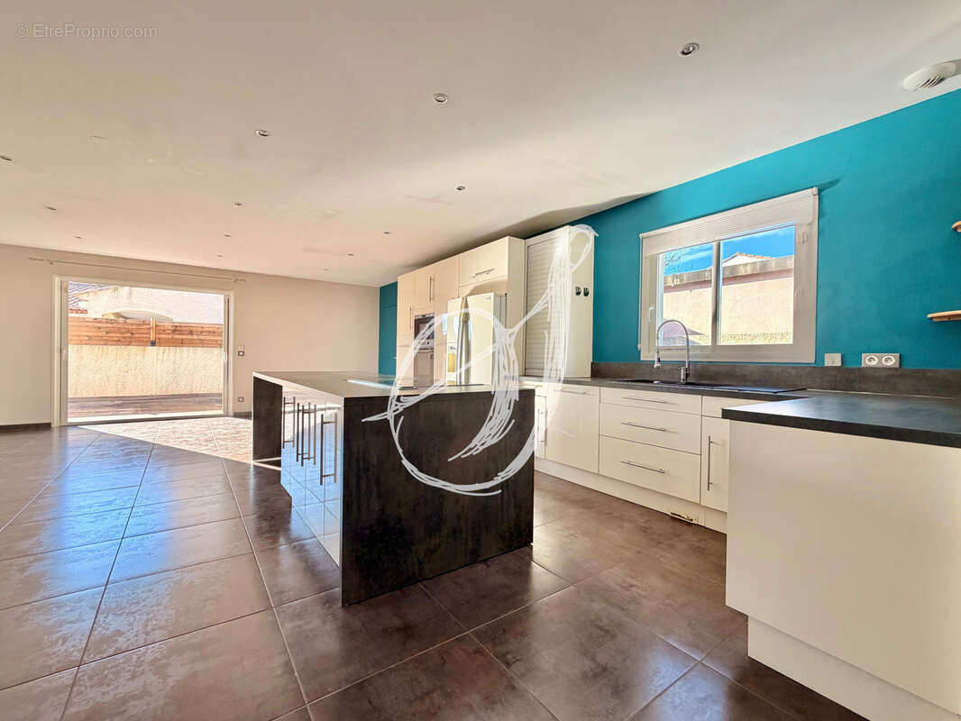 Maison à COURNONSEC