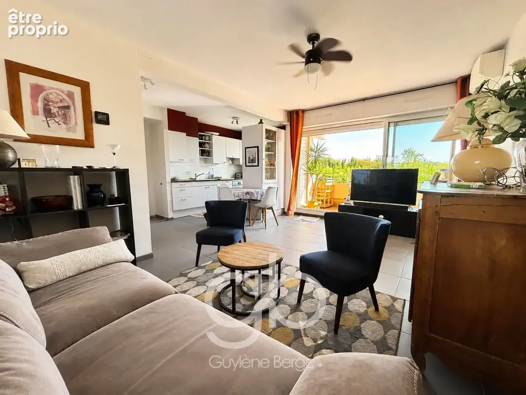 Appartement T3 63,10 m2 à vendre à Montpellier Estanove avec deux loggias et grand garage - photo 3