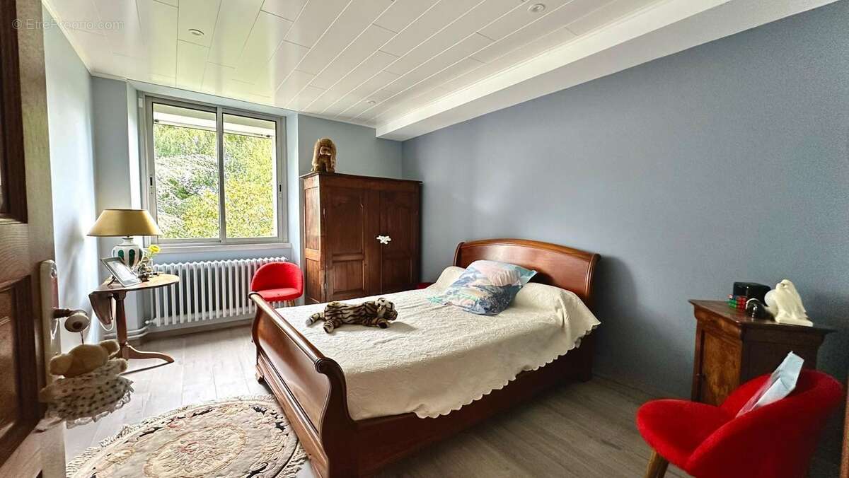 Maison à LUC-LA-PRIMAUBE