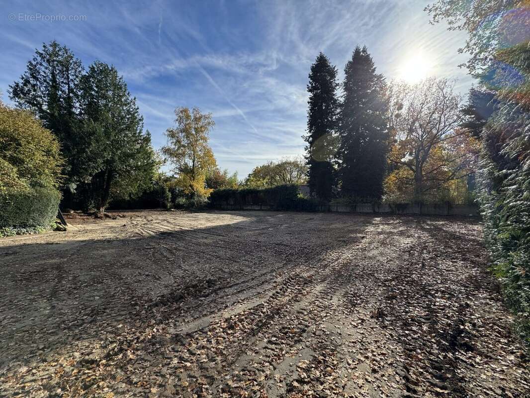 Terrain à GIF-SUR-YVETTE