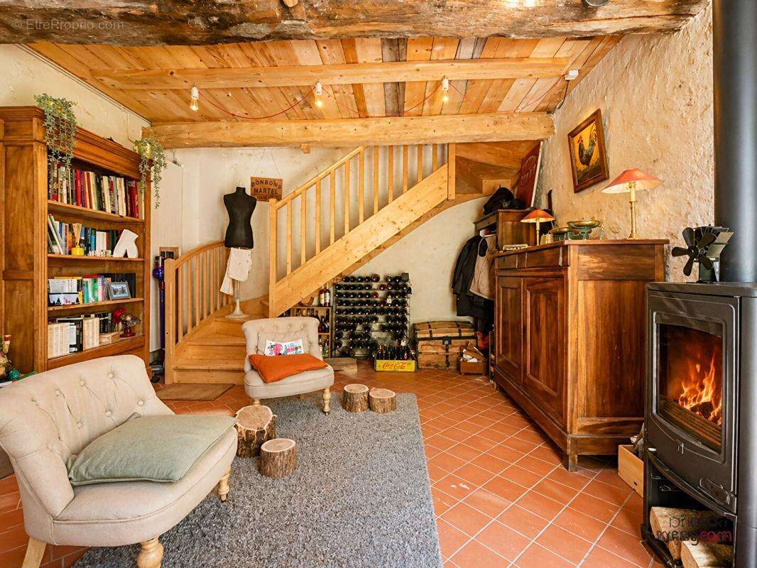Maison à REMALARD