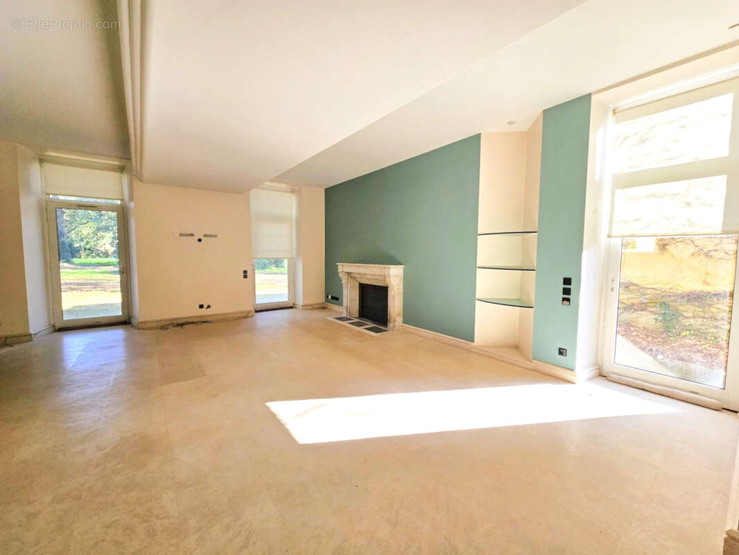 Demeure de caractère au cœur de la ville   450m2 -10 chambres- piscine sur parc de 8000m2 Coliving-Coworking- - photo 21