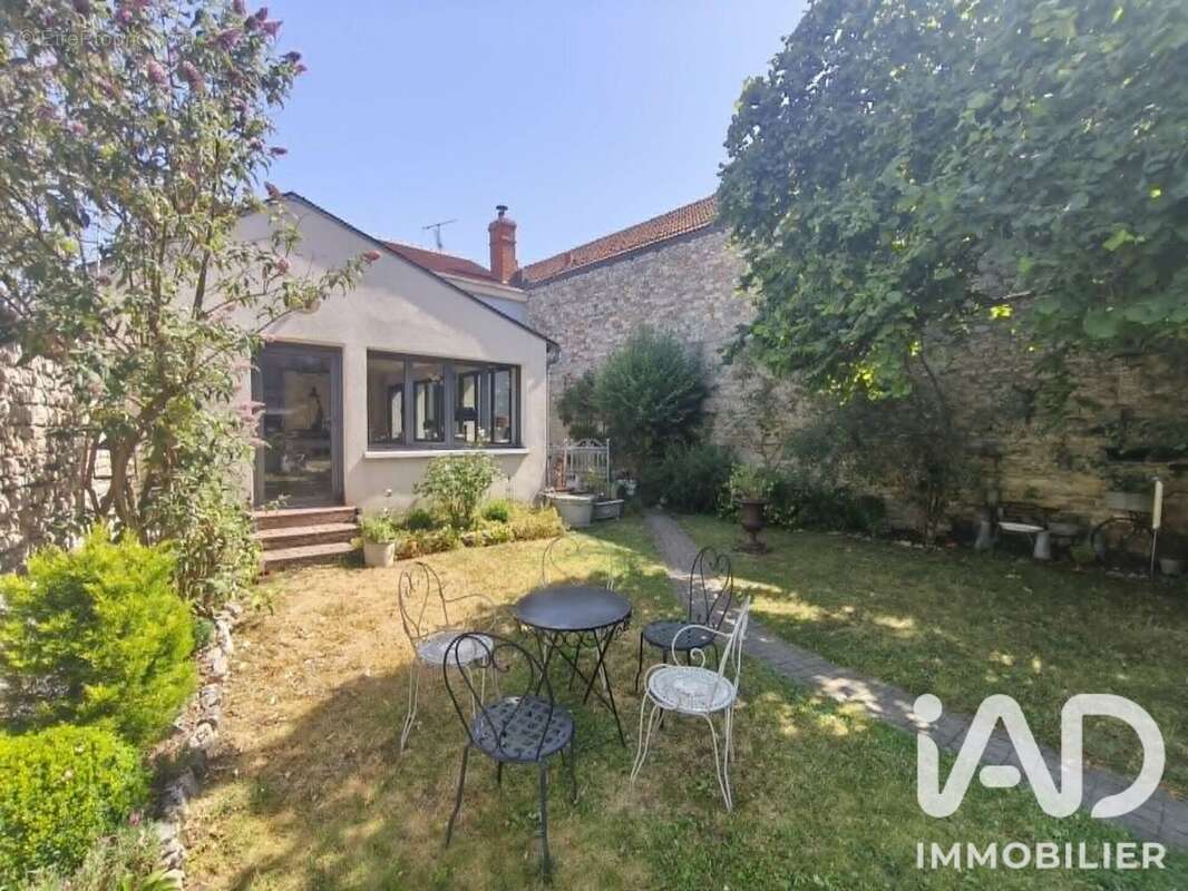 Maison 142 m² à Boynes  - photo 3