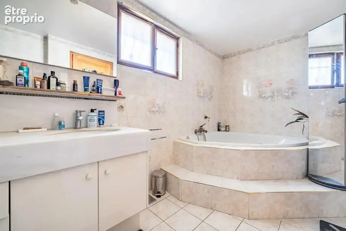 Maison de 7 pièces de 135 m² à Sainte-Geneviève-des-Bois - photo 12